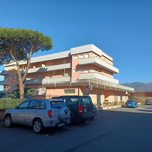 https://15-via-aldo-moro-al-terzo-piano.hotelitalianriviera.com